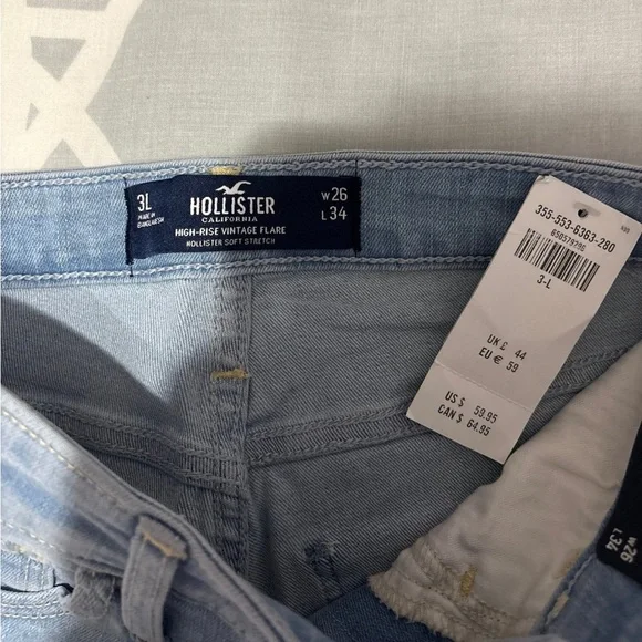 Hollister High-Rise Embroidered Floral Vintage Flare Jeans - Picture 6 of 10